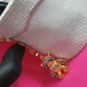 🆕 Gold Stainless steel multi rhinestonesBear Necklace